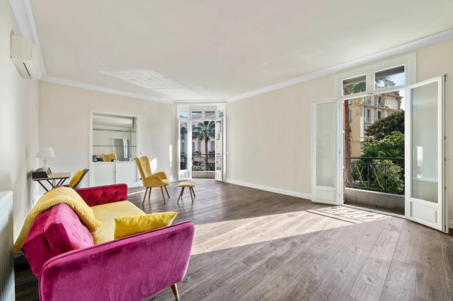 4 Bedroom(s) - 3 Bathroom(s) - 0 m² land for sale in Alpes-Maritimes, Provence-Alpes-Côte-d'Azur, France - FrenchPropertyPortal.com Villefranche, Cap Ferrat Area for sale for 1,790,000€ in Alpes-Maritimes, Provence-Alpes-Côte-d'Azur