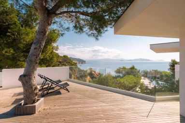 4 Bedroom(s) - 2 Bathroom(s) - 539m² land for sale in Bouches-du-Rhône, Provence-Alpes-Côte-d'Azur, France - FrenchPropertyPortal.com Marseille & Cote Bleu for sale for 2,085,000€ in Bouches-du-Rhône, Provence-Alpes-Côte-d'Azur