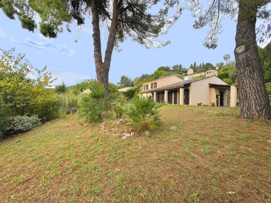 5 Bedroom(s) - 3 Bathroom(s) - 1,500m² land for sale in Alpes-Maritimes, Provence-Alpes-Côte-d'Azur, France - FrenchPropertyPortal.com Vence, St. Paul Area for sale for 1,200,000€ in Alpes-Maritimes, Provence-Alpes-Côte-d'Azur