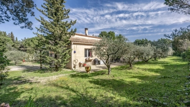 Alpilles (Saint Remy, Maussane, Arles) for sale for 1,166,000&euro; in Bouches-du-Rhône, Provence-Alpes-Côte-d'Azur