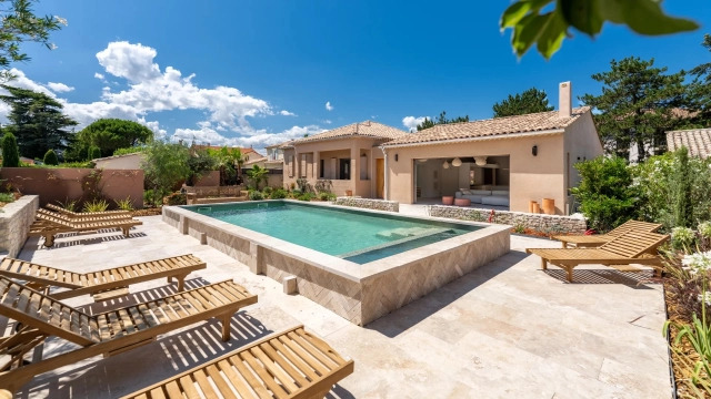 Alpilles (Saint Remy, Maussane, Arles) for sale for 2,190,000&euro; in Bouches-du-Rhône, Provence-Alpes-Côte-d'Azur