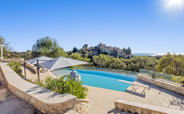 8 Bedroom(s) - 7 Bathroom(s) - 6,933m² land for sale in Alpes-Maritimes, Provence-Alpes-Côte-d'Azur, France - FrenchPropertyPortal.com Antibes Area for sale for 3,395,000€ in Alpes-Maritimes, Provence-Alpes-Côte-d'Azur