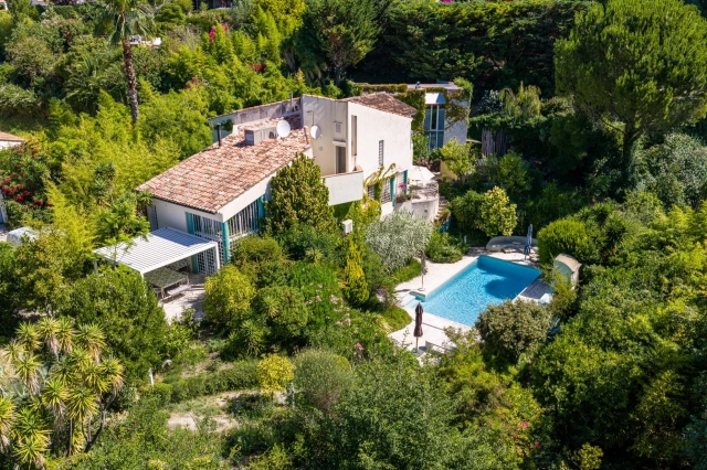 Vence, St. Paul Area for sale for 1,950,000&euro; in Alpes-Maritimes, Provence-Alpes-Côte-d'Azur