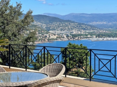 5 Bedroom(s) - 3 Bathroom(s) - 1,207m² land for sale in Alpes-Maritimes, Provence-Alpes-Côte-d'Azur, France - FrenchPropertyPortal.com Cannes Area for sale for 2,295,000€ in Alpes-Maritimes, Provence-Alpes-Côte-d'Azur