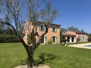 4 Bedroom(s) - 4 Bathroom(s) - 2,050m² land for sale in Var, Provence-Alpes-Côte-d\'Azur, France - FrenchPropertyPortal.com St. Tropez, Grimaud Area for sale for 1,690,000€ in Var, Provence-Alpes-Côte-d\'Azur