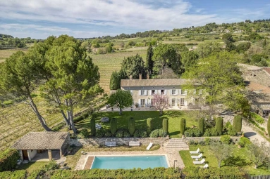 8 Bedroom(s) - 4 Bathroom(s) - 3,365m² land for sale in Vaucluse, Provence-Alpes-Côte-d\'Azur, France - FrenchPropertyPortal.com Avignon and North Provence for sale for 1,355,000€ in Vaucluse, Provence-Alpes-Côte-d\'Azur