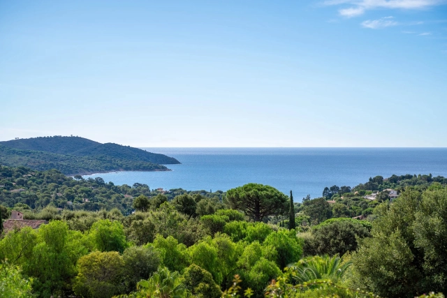 3 Bedroom(s) - 2 Bathroom(s) - 1,000m² land for sale in Var, Provence-Alpes-Côte-d\'Azur, France - FrenchPropertyPortal.com St. Tropez, Grimaud Area for sale for 1,990,000€ in Var, Provence-Alpes-Côte-d\'Azur