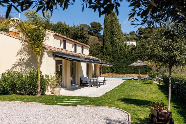 Vence, St. Paul Area for sale for 1,390,000&euro; in Alpes-Maritimes, Provence-Alpes-Côte-d'Azur