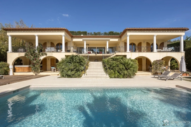 5 Bedroom(s) - 5 Bathroom(s) - 2,984m² land for sale in Alpes-Maritimes, Provence-Alpes-Côte-d'Azur, France - FrenchPropertyPortal.com Mougins, Valbonne, Grasse Area for sale for 1,980,000€ in Alpes-Maritimes, Provence-Alpes-Côte-d'Azur