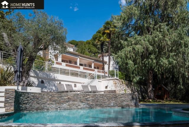 8 Bedroom(s) - 4 Bathroom(s) - 2,560m² land for sale in Alpes-Maritimes, Provence-Alpes-Côte-d'Azur, France - FrenchPropertyPortal.com Nice Area for sale for 2,490,000€ in Alpes-Maritimes, Provence-Alpes-Côte-d'Azur