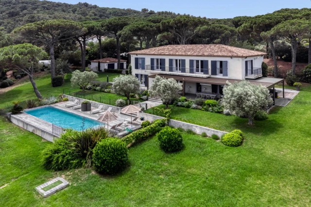 6 Bedroom(s) - 6 Bathroom(s) - 5,000m² land for sale in Var, Provence-Alpes-Côte-d\'Azur, France - FrenchPropertyPortal.com St. Tropez, Grimaud Area for sale for 6,290,000€ in Var, Provence-Alpes-Côte-d\'Azur