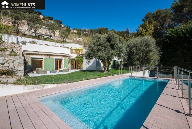 5 Bedroom(s) - 4 Bathroom(s) - 1,620m² land for sale in Alpes-Maritimes, Provence-Alpes-Côte-d'Azur, France - FrenchPropertyPortal.com Villefranche, Cap Ferrat Area for sale for 1,690,000€ in Alpes-Maritimes, Provence-Alpes-Côte-d'Azur