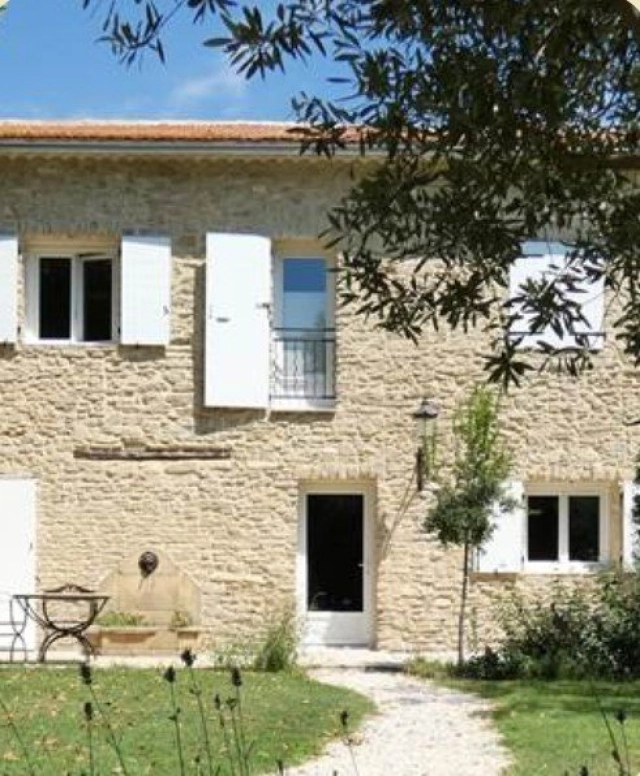 8 Bedroom(s) - 7 Bathroom(s) - 6,640m² land for sale in Vaucluse, Provence-Alpes-Côte-d\'Azur, France - FrenchPropertyPortal.com Avignon and North Provence for sale for 1,460,000€ in Vaucluse, Provence-Alpes-Côte-d\'Azur