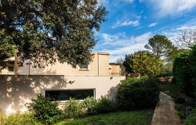 Uzes Area for sale for 675,000&euro; in Gard, Languedoc-Roussillon