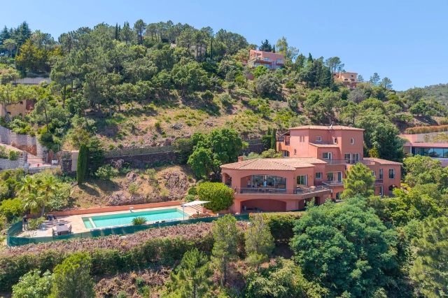 6 Bedroom(s) - 5 Bathroom(s) - 4,680m² land for sale in Alpes-Maritimes, Provence-Alpes-Côte-d'Azur, France - FrenchPropertyPortal.com Cannes Area for sale for 5,450,000€ in Alpes-Maritimes, Provence-Alpes-Côte-d'Azur