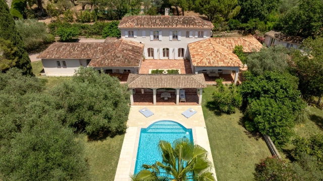 5 Bedroom(s) - 4 Bathroom(s) - 4,733m² land for sale in Alpes-Maritimes, Provence-Alpes-Côte-d'Azur, France - FrenchPropertyPortal.com Mougins, Valbonne, Grasse Area for sale for 2,290,000€ in Alpes-Maritimes, Provence-Alpes-Côte-d'Azur
