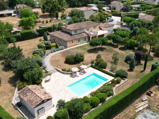 5 Bedroom(s) - 3 Bathroom(s) - 5,770m² land for sale in Var, Provence-Alpes-Côte-d\'Azur, France - FrenchPropertyPortal.com Var Countryside (Fayence, Lorgues, Cotignac) for sale for 1,480,000€ in Var, Provence-Alpes-Côte-d\'Azur