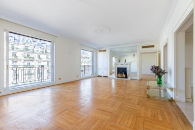 4 Bedroom(s) - 3 Bathroom(s) - 0 m² land for sale in Paris, Ile-de-France, France - FrenchPropertyPortal.com Golden Triangle - Trocadéro (8th - 16th) for sale for 8,900,000€ in Paris, Ile-de-France