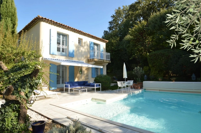 Aix en Provence Area for sale for 1,200,000&euro; in Var, Provence-Alpes-Côte-d\'Azur