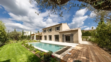 4 Bedroom(s) - 3 Bathroom(s) - 750m² land for sale in Bouches-du-Rhône, Provence-Alpes-Côte-d'Azur, France - FrenchPropertyPortal.com Alpilles (Saint Remy, Maussane, Arles) for sale for 1,690,000€ in Bouches-du-Rhône, Provence-Alpes-Côte-d'Azur
