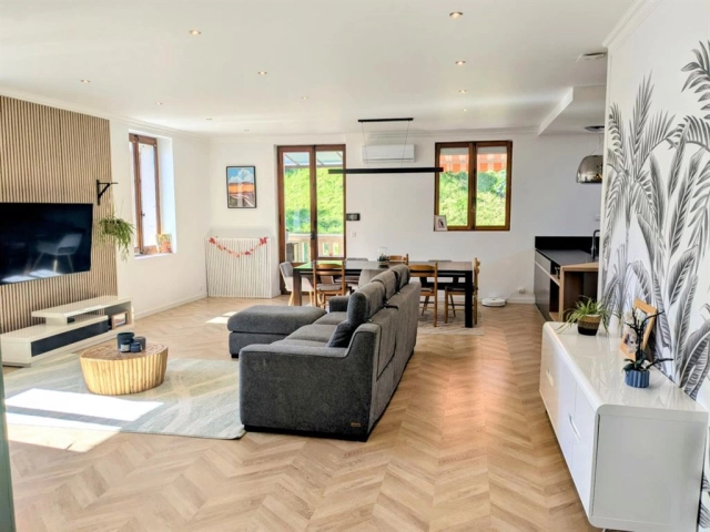 6 Bedroom(s) - 4 Bathroom(s) - 0 m² land for sale in Haute-Savoie, Rhône-Alpes, France - FrenchPropertyPortal.com EVIAN / LAKE GENEVA for sale for 865,000€ in Haute-Savoie, Rhône-Alpes