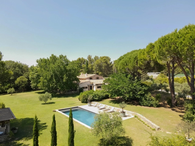 4 Bedroom(s) - 5 Bathroom(s) - 13,325m² land for sale in Var, Provence-Alpes-Côte-d\'Azur, France - FrenchPropertyPortal.com Aix en Provence Area for sale for 2,895,000€ in Var, Provence-Alpes-Côte-d\'Azur