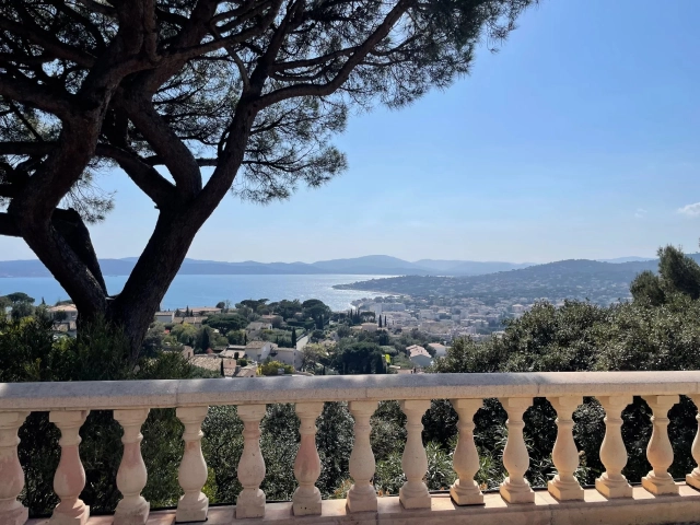 4 Bedroom(s) - 4 Bathroom(s) - 2,000m² land for sale in Var, Provence-Alpes-Côte-d\'Azur, France - FrenchPropertyPortal.com St Raphaël, Ste Maxime Area for sale for 2,890,000€ in Var, Provence-Alpes-Côte-d\'Azur