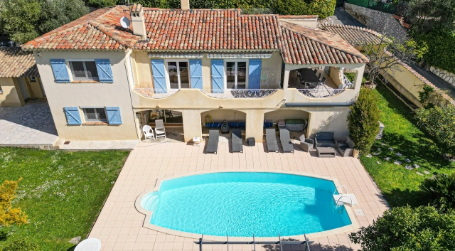 5 Bedroom(s) - 2 Bathroom(s) - 1,070m² land for sale in Alpes-Maritimes, Provence-Alpes-Côte-d'Azur, France - FrenchPropertyPortal.com Vence, St. Paul Area for sale for 950,000€ in Alpes-Maritimes, Provence-Alpes-Côte-d'Azur