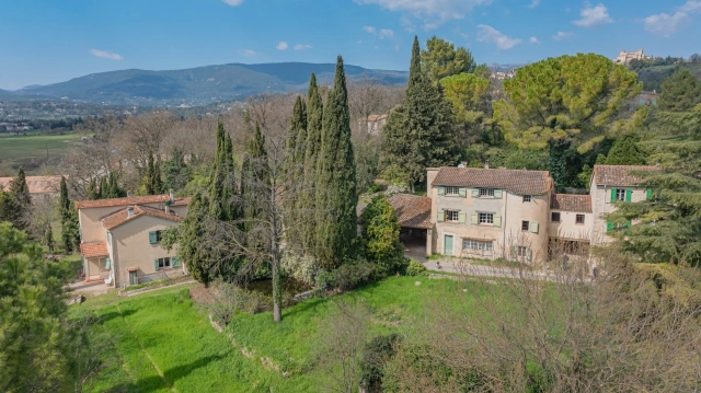 6 Bedroom(s) - 2 Bathroom(s) - 44,000m² land for sale in Var, Provence-Alpes-Côte-d\'Azur, France - FrenchPropertyPortal.com Var Countryside (Fayence, Lorgues, Cotignac) for sale for 1,680,000€ in Var, Provence-Alpes-Côte-d\'Azur