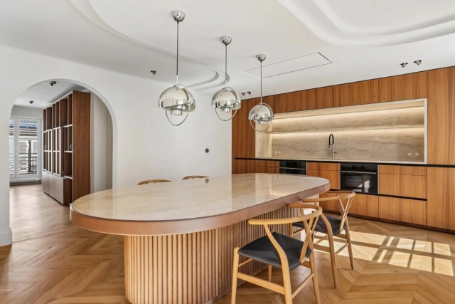 2 Bedroom(s) - 2 Bathroom(s) - 0 m² land for sale in Paris, Ile-de-France, France - FrenchPropertyPortal.com Golden Triangle - Trocadéro (8th - 16th) for sale for 2,500,000€ in Paris, Ile-de-France