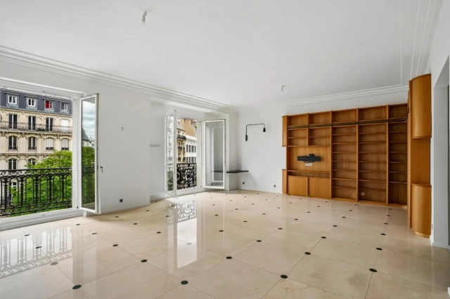 3 Bedroom(s) - 2 Bathroom(s) - 0 m² land for sale in Paris, Ile-de-France, France - FrenchPropertyPortal.com Monceau - Montmartre (9th,17th, 18th) for sale for 2,700,000€ in Paris, Ile-de-France