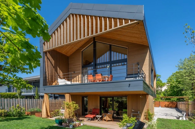 EVIAN / LAKE GENEVA for sale for 1,095,000&euro; in Haute-Savoie, Rhône-Alpes