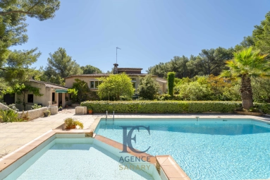Provence Coast (Cassis to Cavalaire) for sale for 1,175,000&euro; in Var, Provence-Alpes-Côte-d\'Azur