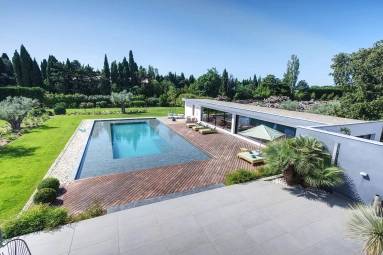 3 Bedroom(s) - 4 Bathroom(s) - 20,000m² land for sale in Bouches-du-Rhône, Provence-Alpes-Côte-d'Azur, France - FrenchPropertyPortal.com Alpilles (Saint Remy, Maussane, Arles) for sale for 1,550,000€ in Bouches-du-Rhône, Provence-Alpes-Côte-d'Azur