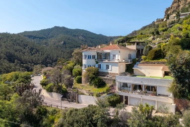 6 Bedroom(s) - 3 Bathroom(s) - 1,526m² land for sale in Alpes-Maritimes, Provence-Alpes-Côte-d'Azur, France - FrenchPropertyPortal.com Cannes Area for sale for 2,290,000€ in Alpes-Maritimes, Provence-Alpes-Côte-d'Azur