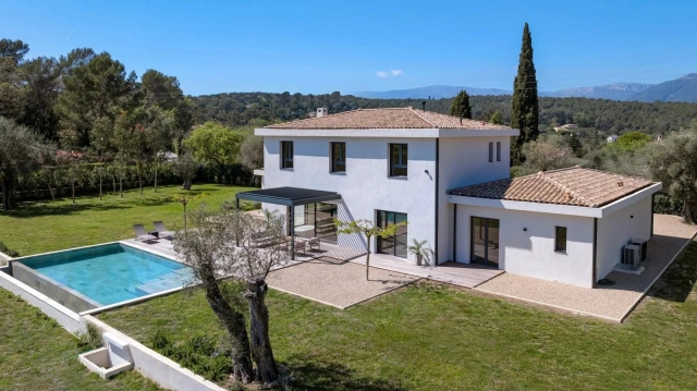 5 Bedroom(s) - 2 Bathroom(s) - 2,600m² land for sale in Alpes-Maritimes, Provence-Alpes-Côte-d'Azur, France - FrenchPropertyPortal.com Mougins, Valbonne, Grasse Area for sale for 2,390,000€ in Alpes-Maritimes, Provence-Alpes-Côte-d'Azur