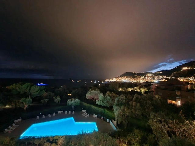Menton, Cap Martin Area for sale for 2,200,000&euro; in Alpes-Maritimes, Provence-Alpes-Côte-d'Azur