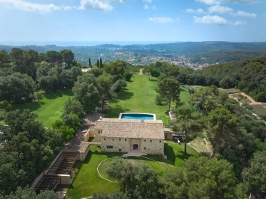 6 Bedroom(s) - 6 Bathroom(s) - 11,900m² land for sale in Alpes-Maritimes, Provence-Alpes-Côte-d'Azur, France - FrenchPropertyPortal.com Vence, St. Paul Area for sale for 9,490,000€ in Alpes-Maritimes, Provence-Alpes-Côte-d'Azur