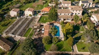 4 Bedroom(s) - 2 Bathroom(s) - 4,557m² land for sale in Alpes-Maritimes, Provence-Alpes-Côte-d'Azur, France - FrenchPropertyPortal.com Antibes Area for sale for 3,900,000€ in Alpes-Maritimes, Provence-Alpes-Côte-d'Azur