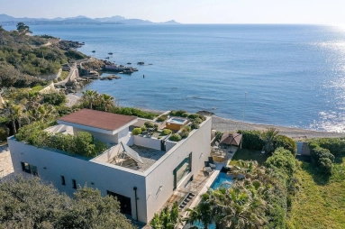 5 Bedroom(s) - 5 Bathroom(s) - 1,020m² land for sale in Var, Provence-Alpes-Côte-d\'Azur, France - FrenchPropertyPortal.com St Raphaël, Ste Maxime Area for sale for 4,200,000€ in Var, Provence-Alpes-Côte-d\'Azur