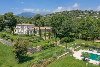 8 Bedroom(s) - 4 Bathroom(s) - 37,500m² land for sale in Alpes-Maritimes, Provence-Alpes-Côte-d'Azur, France - FrenchPropertyPortal.com Vence, St. Paul Area for sale for 14,900,000€ in Alpes-Maritimes, Provence-Alpes-Côte-d'Azur