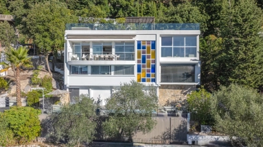 4 Bedroom(s) - 3 Bathroom(s) - 784m² land for sale in Alpes-Maritimes, Provence-Alpes-Côte-d'Azur, France - FrenchPropertyPortal.com Mougins, Valbonne, Grasse Area for sale for 1,490,000€ in Alpes-Maritimes, Provence-Alpes-Côte-d'Azur