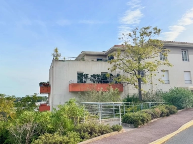 St Raphaël, Ste Maxime Area for sale for 879,000&euro; in Var, Provence-Alpes-Côte-d\'Azur
