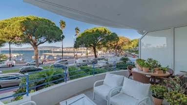 1 Bedroom(s) - 1 Bathroom(s) - 0 m² land for sale in Alpes-Maritimes, Provence-Alpes-Côte-d'Azur, France - FrenchPropertyPortal.com Cannes Area for sale for 1,240,000€ in Alpes-Maritimes, Provence-Alpes-Côte-d'Azur