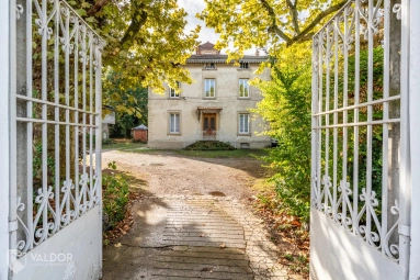 Beaujolais / Pierres Dorees for sale for 1,339,000&euro; in Rhône, Rhône-Alpes