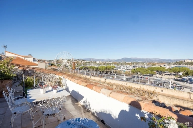 2 Bedroom(s) - 2 Bathroom(s) - 0 m² land for sale in Alpes-Maritimes, Provence-Alpes-Côte-d'Azur, France - FrenchPropertyPortal.com Antibes Area for sale for 1,290,000€ in Alpes-Maritimes, Provence-Alpes-Côte-d'Azur