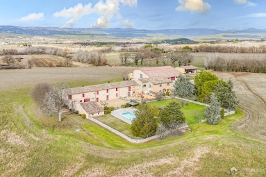 The Luberon / Vaucluse for sale for 2,127,000&euro; in Vaucluse, Provence-Alpes-Côte-d\'Azur