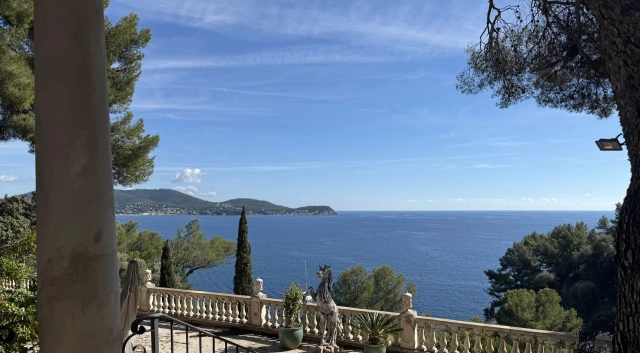 Provence Coast (Cassis to Cavalaire) for sale for 10,400,000&euro; in Var, Provence-Alpes-Côte-d\'Azur