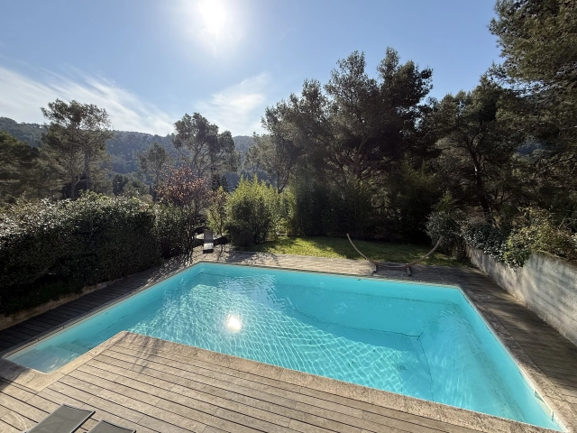 Provence Coast (Cassis to Cavalaire) for sale for 1,790,000&euro; in Calvados, Normandy