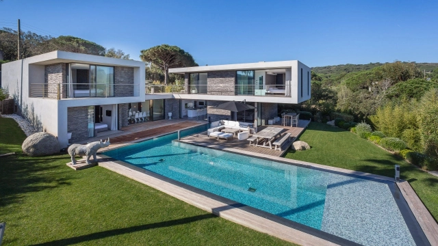 6 Bedroom(s) - 6 Bathroom(s) - 1,683m² land for sale in Var, Provence-Alpes-Côte-d\'Azur, France - FrenchPropertyPortal.com St. Tropez, Grimaud Area for sale for 8,450,000€ in Var, Provence-Alpes-Côte-d\'Azur